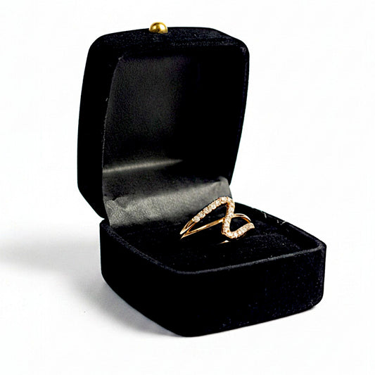 Adjustable elegant statement ring golden